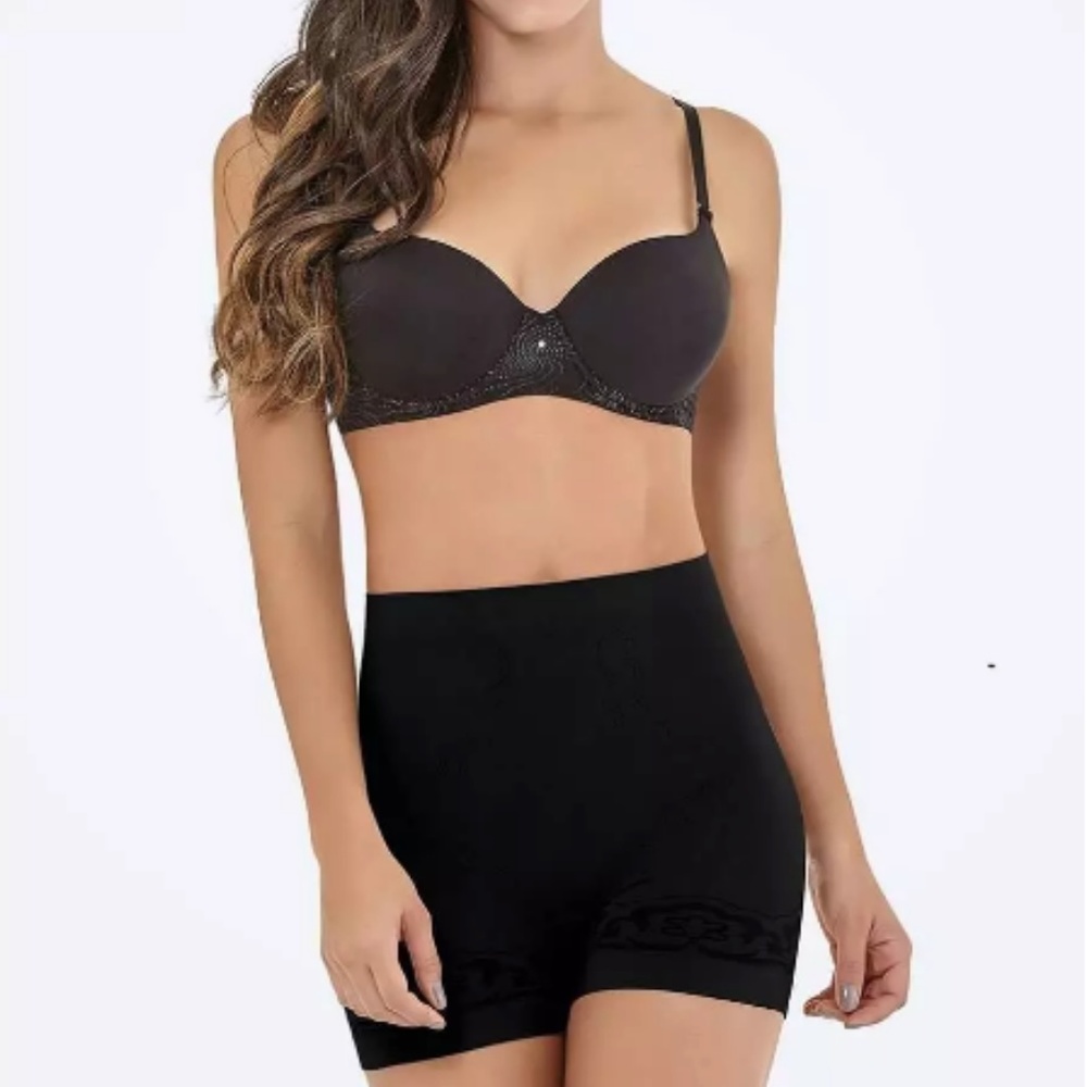 Co’Coon Seamless Antibacterial Butt Lifter Shorts